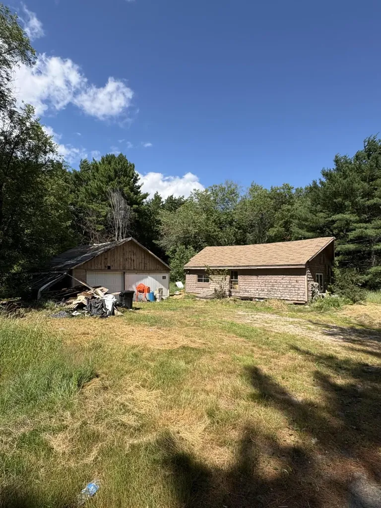 9 Dadmun Drive Casco ME 04015