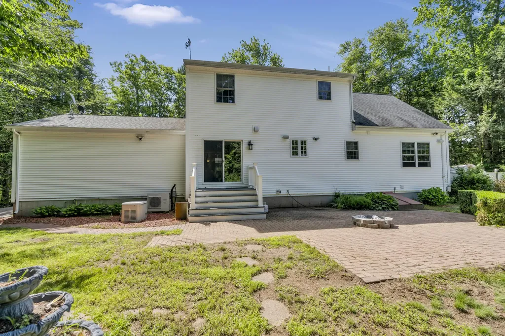 375 Lebanon Street Sanford ME 04073