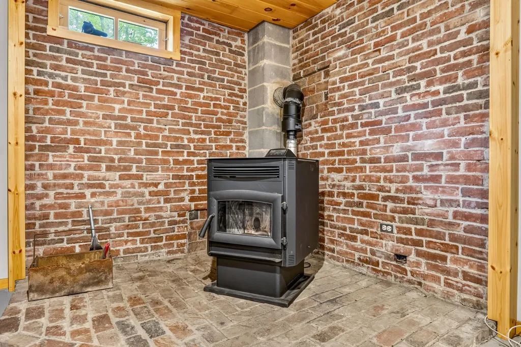 127 Little Falls Road Hollis ME 04042