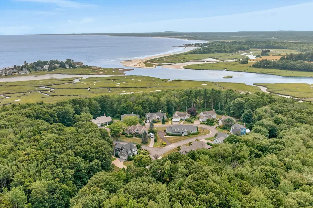 23 Admiral's Way Kennebunk ME 04043