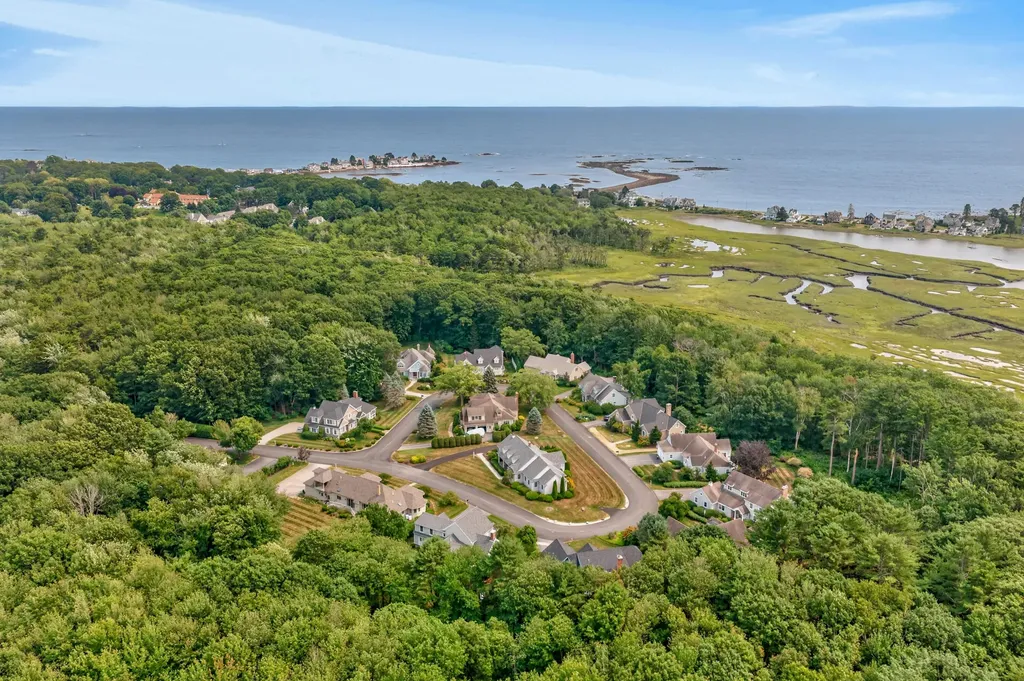 23 Admiral's Way Kennebunk ME 04043