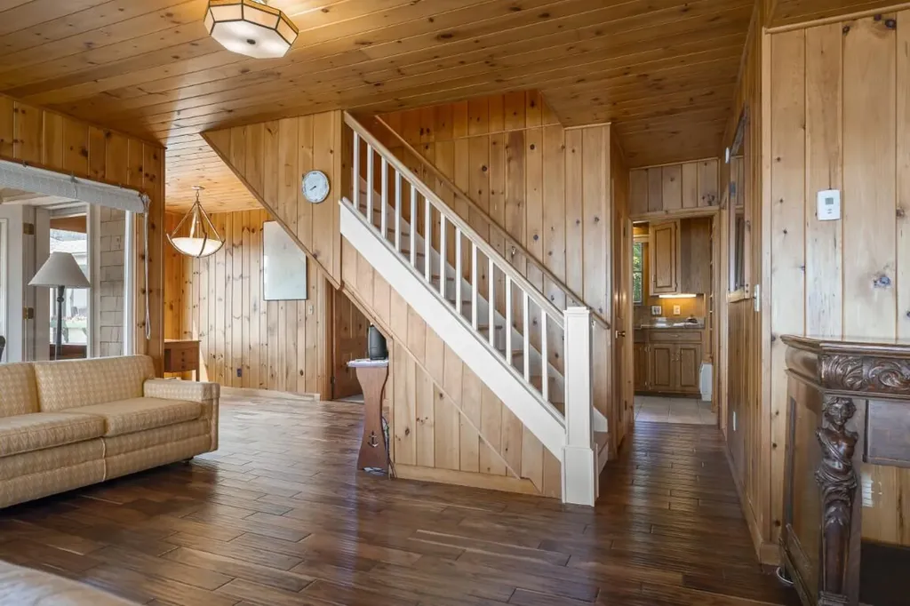 113 Shore Road Boothbay ME 04544