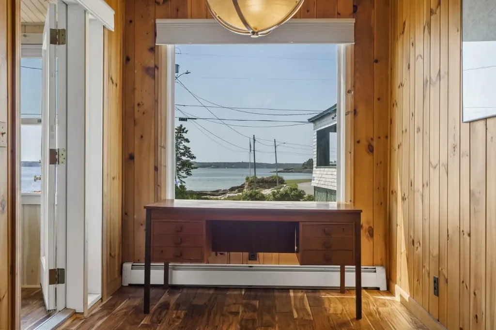 113 Shore Road Boothbay ME 04544