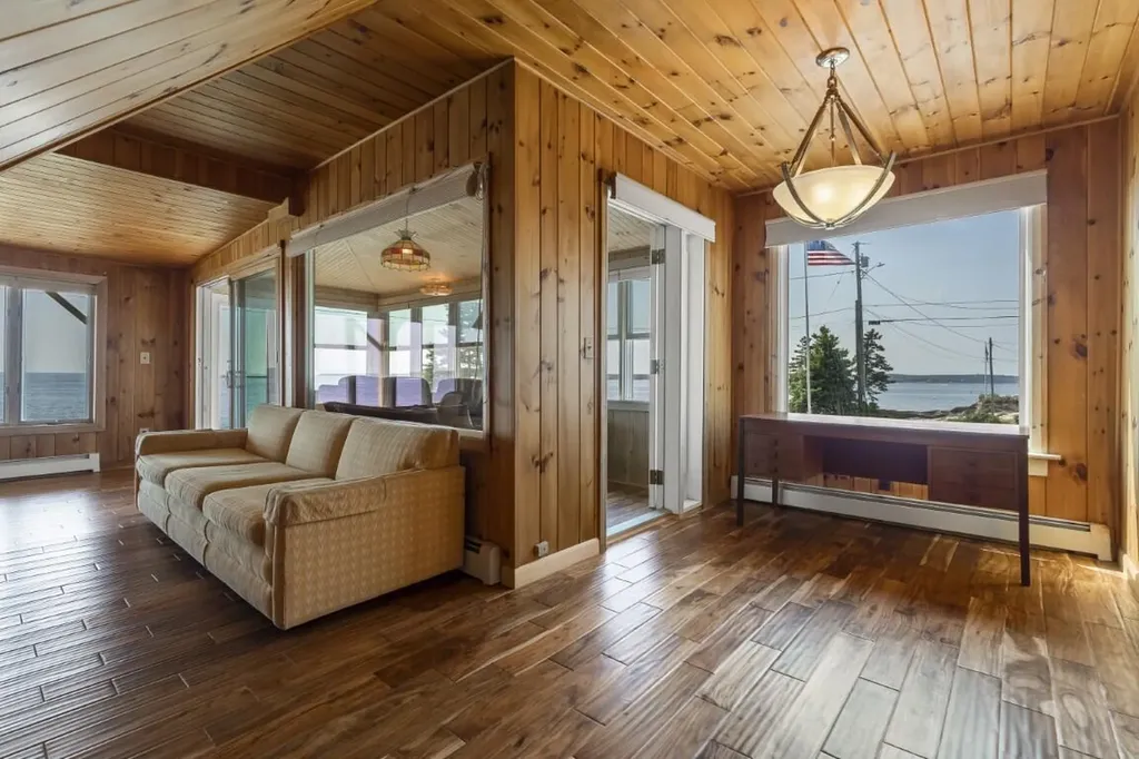 113 Shore Road Boothbay ME 04544