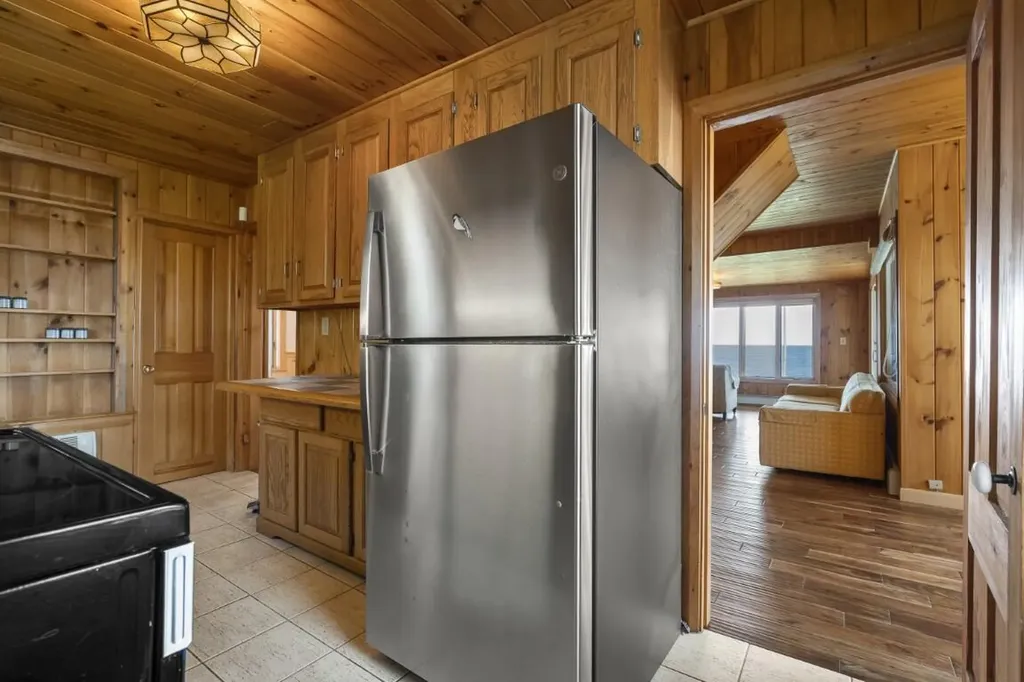 113 Shore Road Boothbay ME 04544