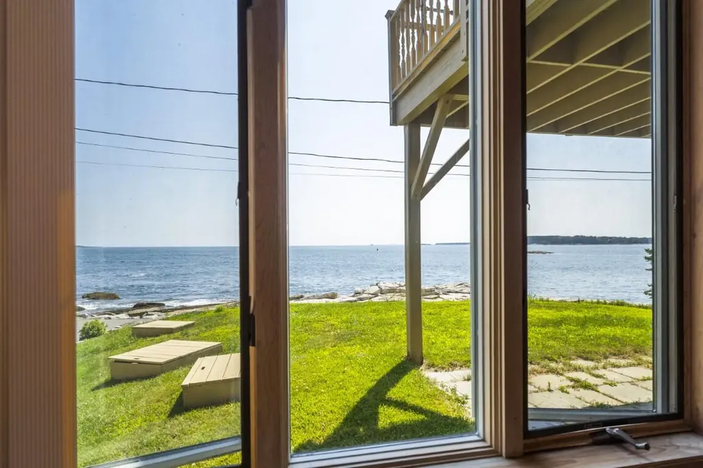 113 Shore Road Boothbay ME 04544