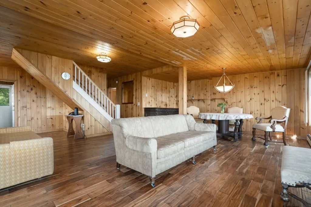 113 Shore Road Boothbay ME 04544