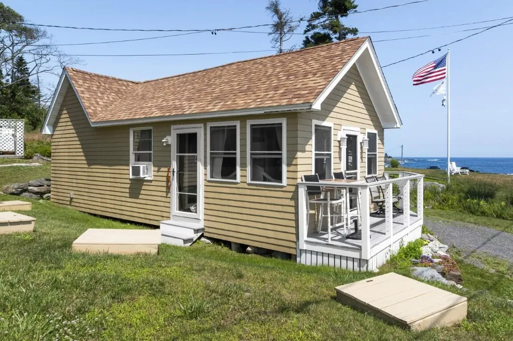 113 Shore Road Boothbay ME 04544