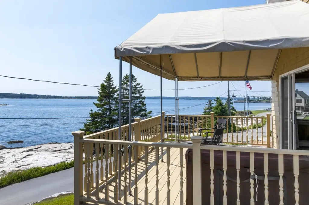 113 Shore Road Boothbay ME 04544