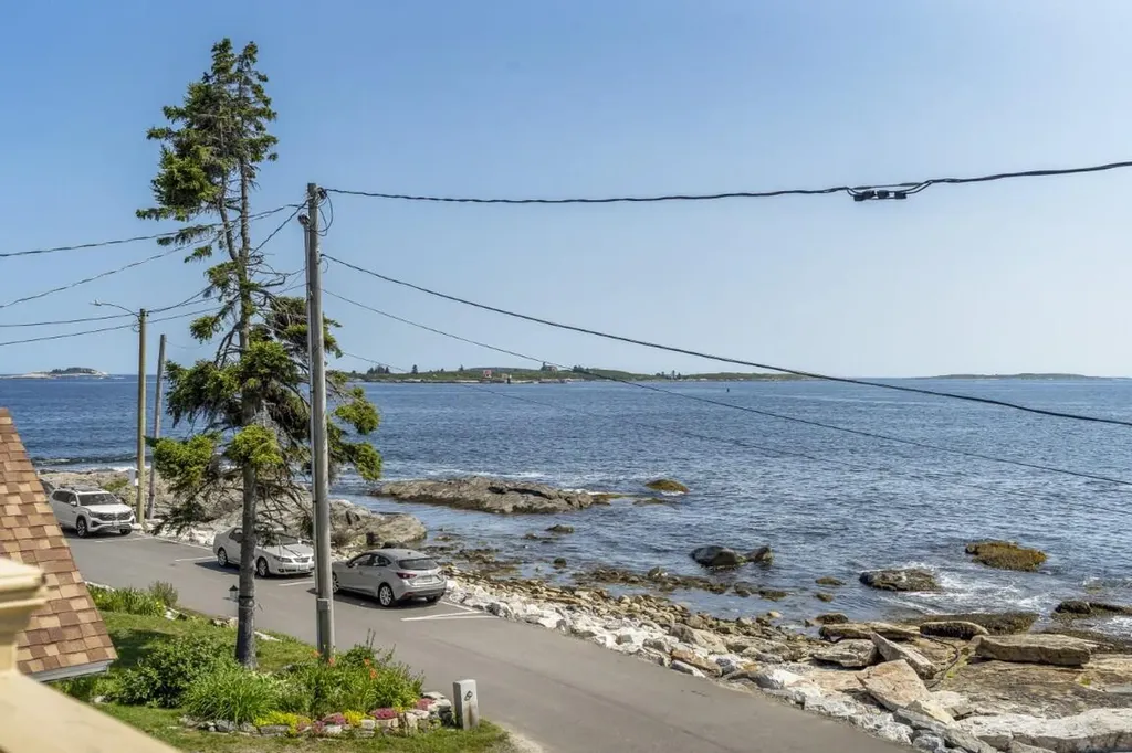 113 Shore Road Boothbay ME 04544