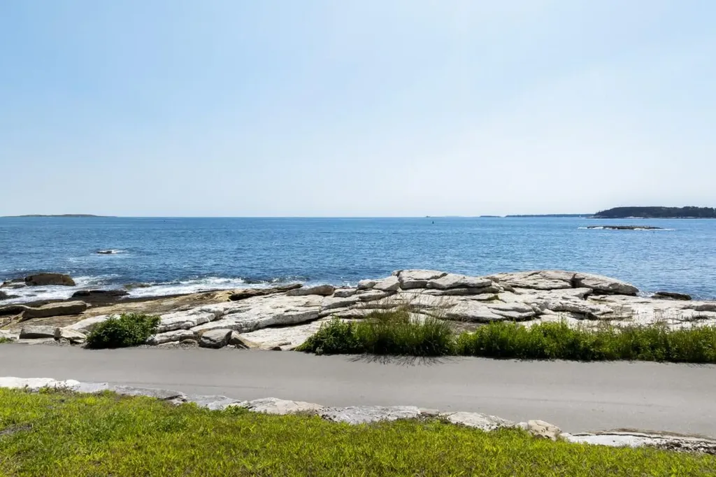 113 Shore Road Boothbay ME 04544