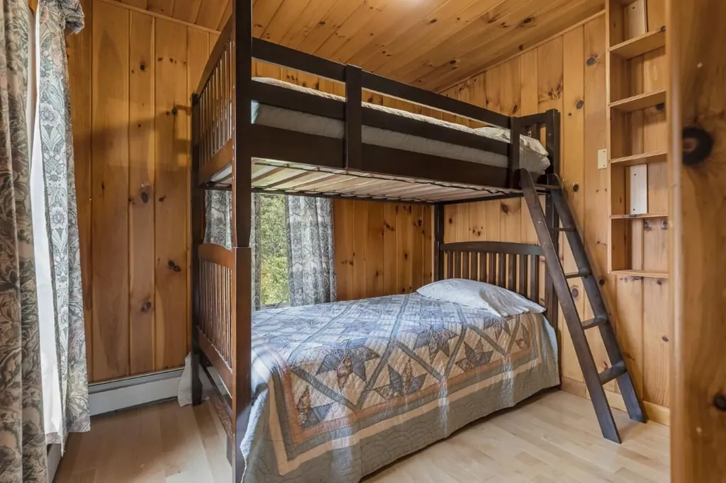 113 Shore Road Boothbay ME 04544