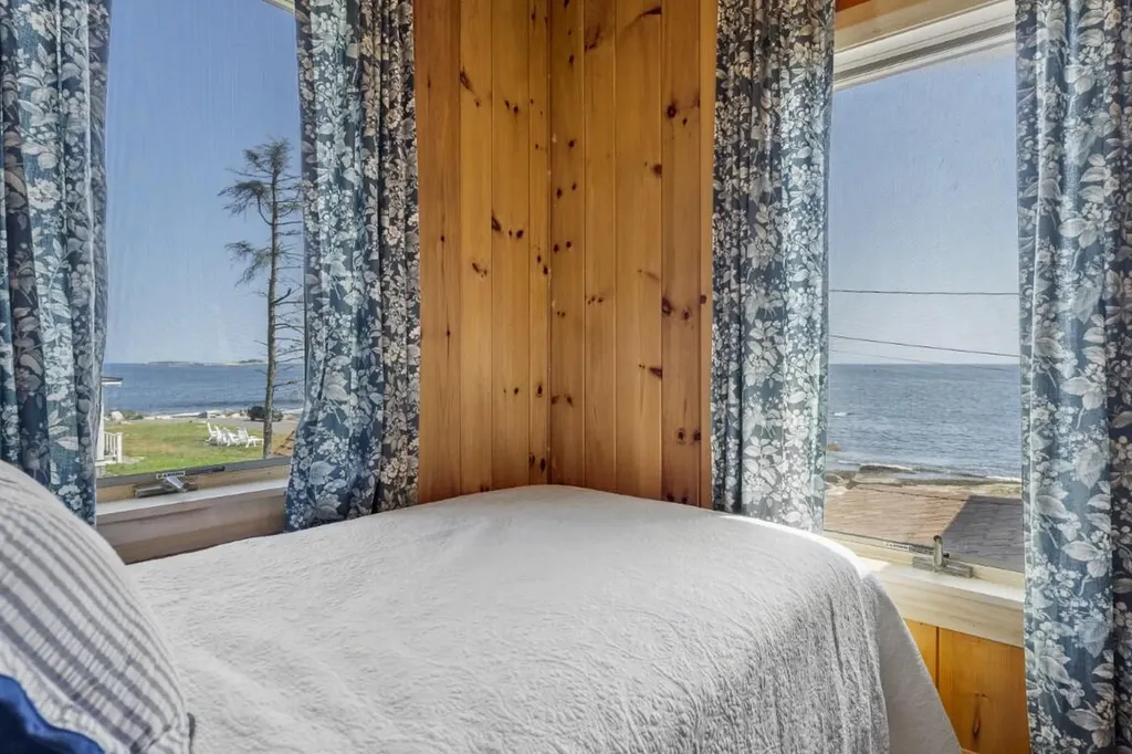 113 Shore Road Boothbay ME 04544