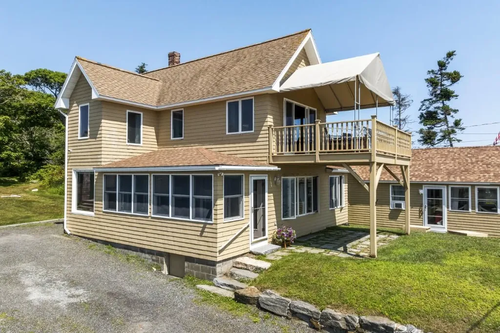 113 Shore Road Boothbay ME 04544