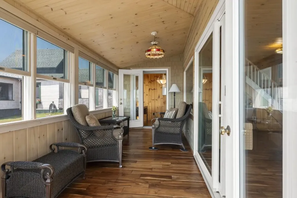113 Shore Road Boothbay ME 04544