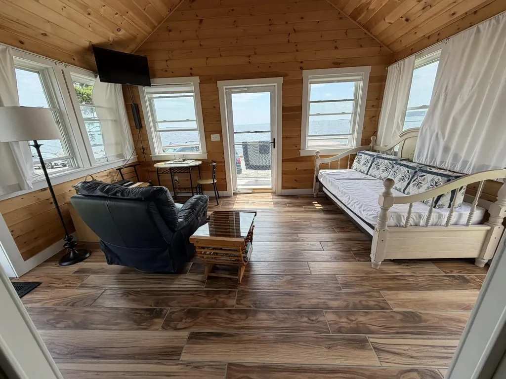 113 Shore Road Boothbay ME 04544
