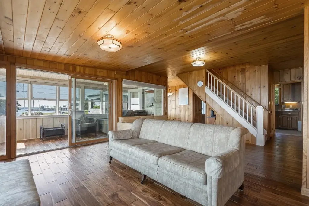 113 Shore Road Boothbay ME 04544
