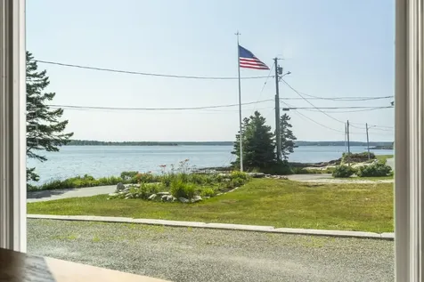 113 Shore Road Boothbay ME 04544