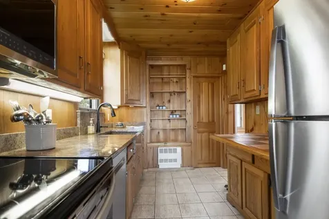 113 Shore Road Boothbay ME 04544
