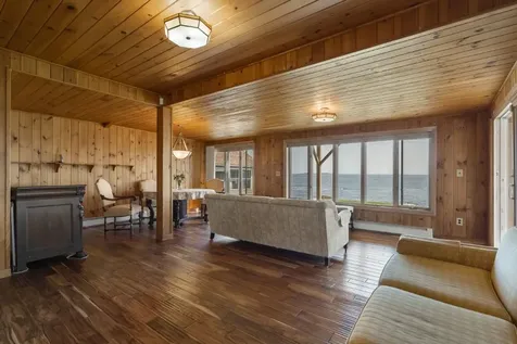 113 Shore Road Boothbay ME 04544