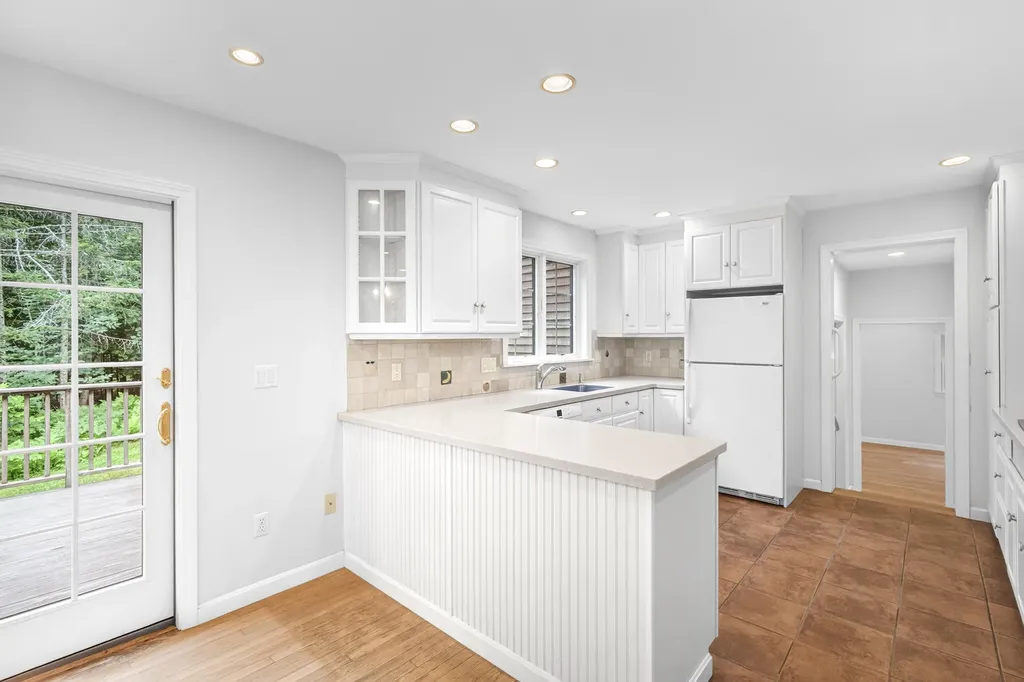 100 Mistic Avenue Rockport ME 04856