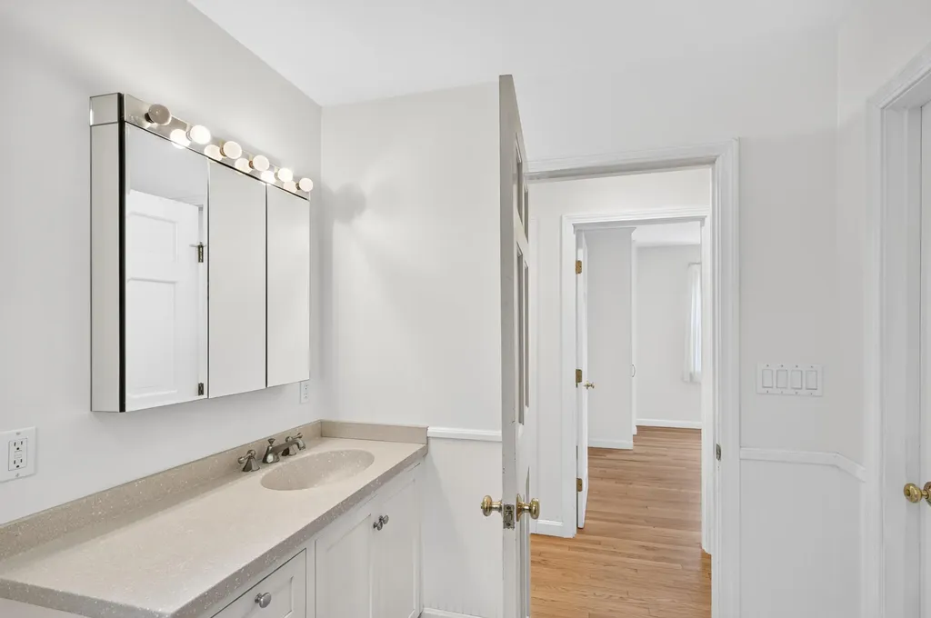 100 Mistic Avenue Rockport ME 04856