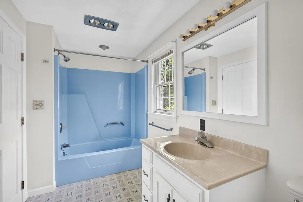 100 Mistic Avenue Rockport ME 04856