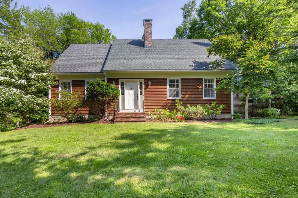 100 Mistic Avenue Rockport ME 04856