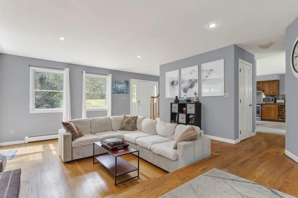 5 Tall Pine Circle Standish ME 04084