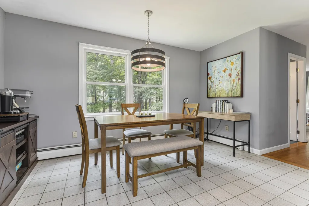 5 Tall Pine Circle Standish ME 04084