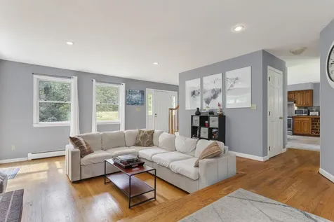 5 Tall Pine Circle Standish ME 04084