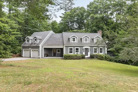 5 Tall Pine Circle Standish ME 04084