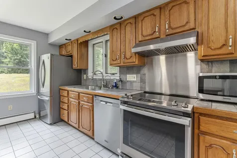 5 Tall Pine Circle Standish ME 04084
