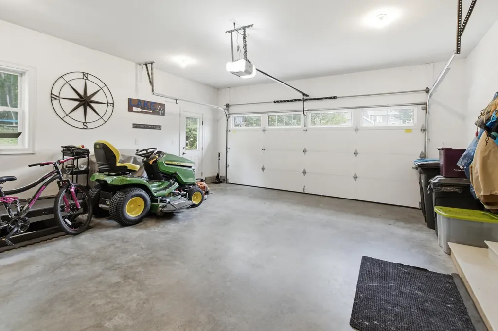 3 Lieutenants Drive Windham ME 04062