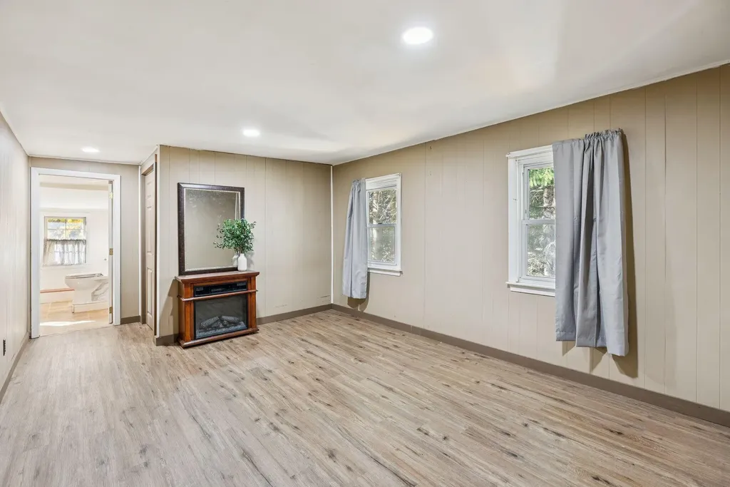 33 Western Avenue Fairfield ME 04937