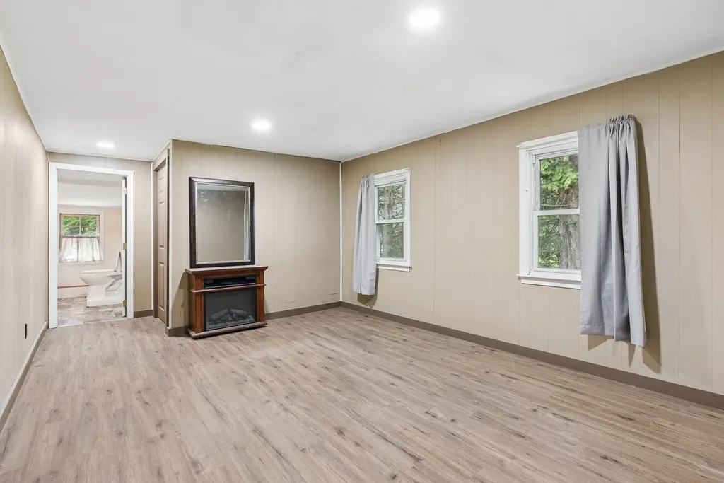 33 Western Avenue Fairfield ME 04937
