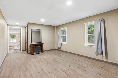 33 Western Avenue Fairfield ME 04937