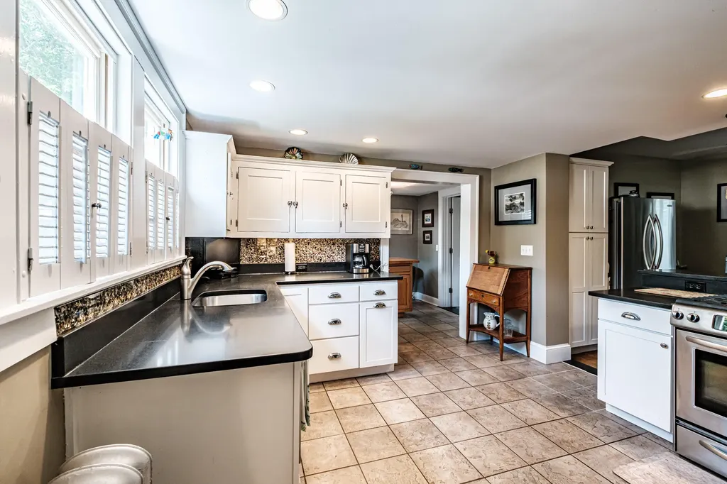 16 Richmond Street Portland ME 04103