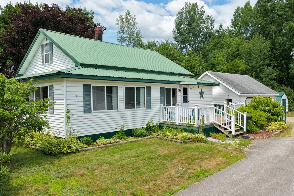 41 Lagrange Road Howland ME 04448