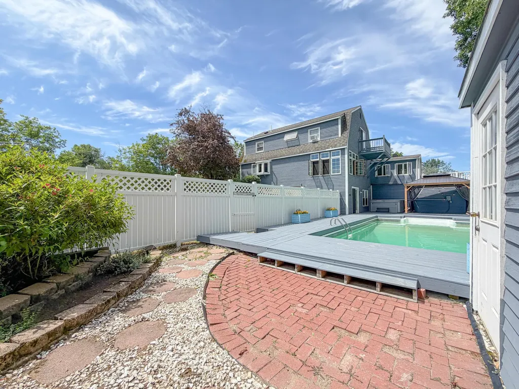 512 South Street Biddeford ME 04005