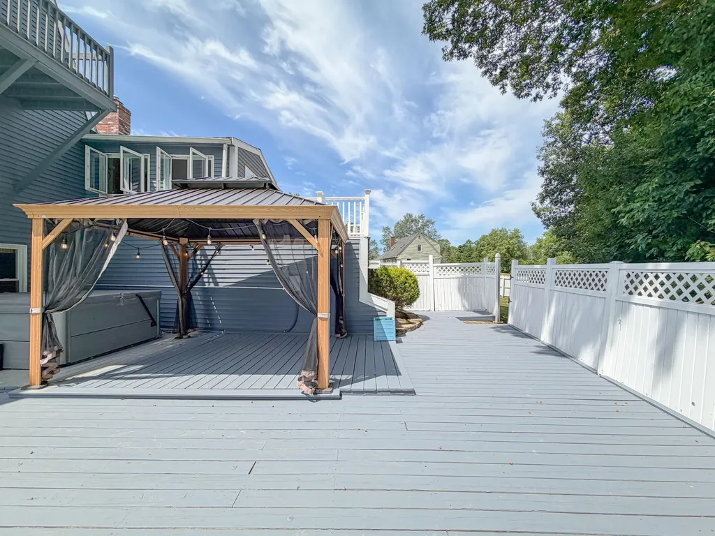 512 South Street Biddeford ME 04005