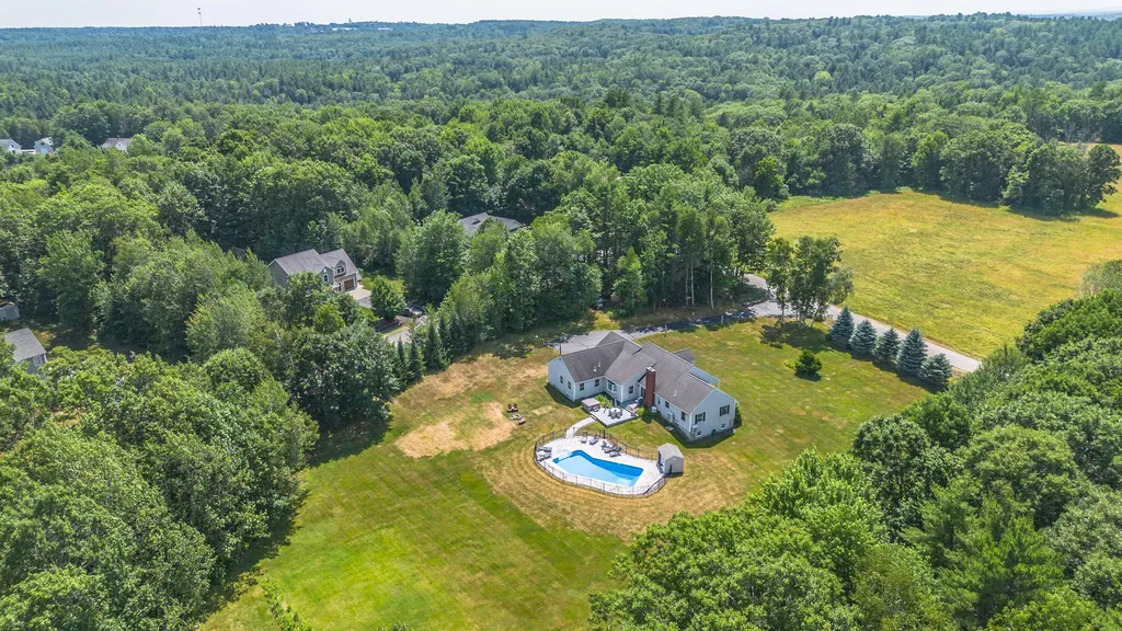 Gorham ME, 114 Harding Bridge Road
