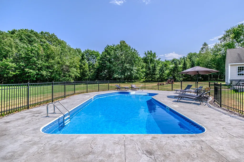 114 Harding Bridge Road Gorham ME 04038