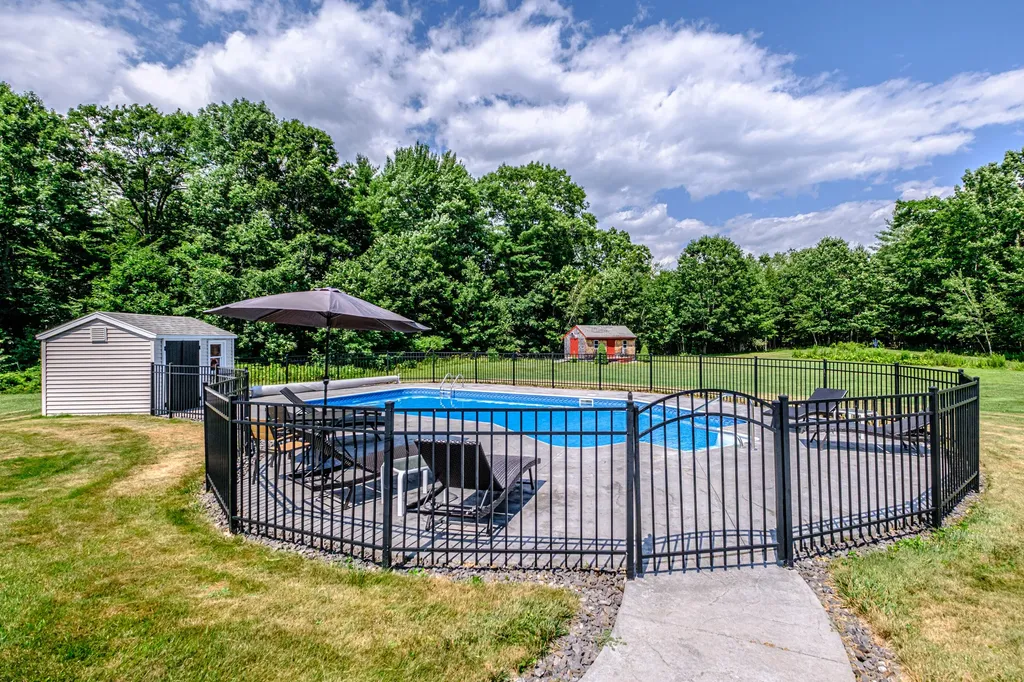 114 Harding Bridge Road Gorham ME 04038