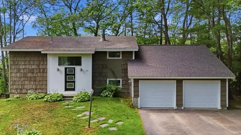 19 Partridge Lane Scarborough ME 04074