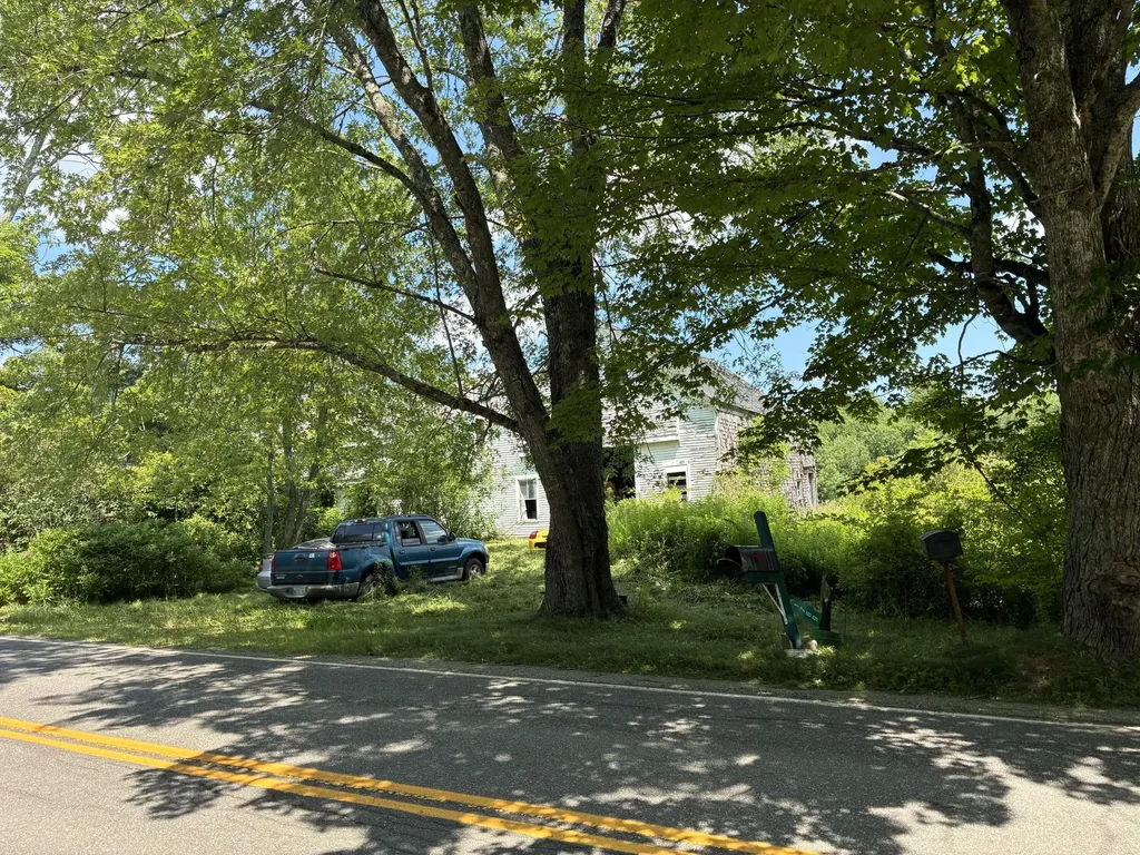 1769 Washington Road Waldoboro ME 04572
