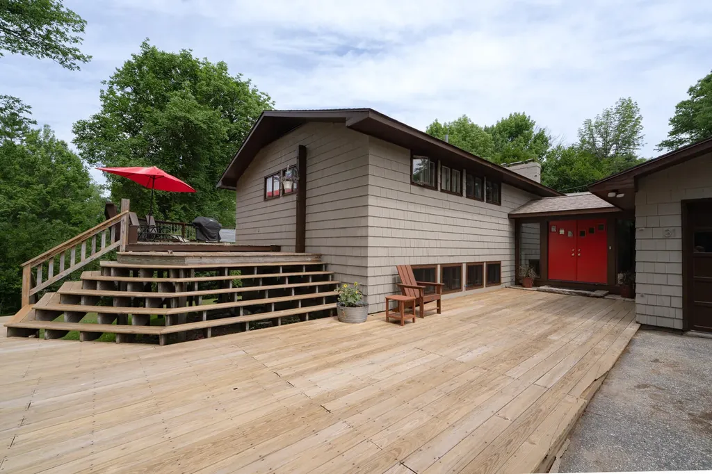 31 Upland Lane Yarmouth ME 04096