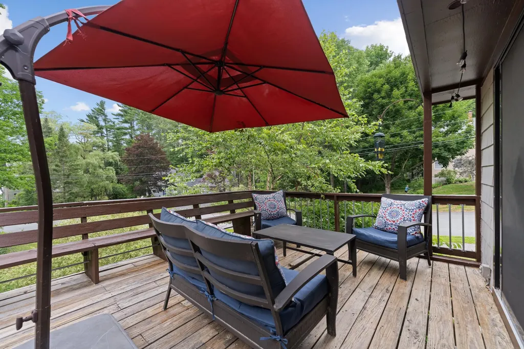 31 Upland Lane Yarmouth ME 04096