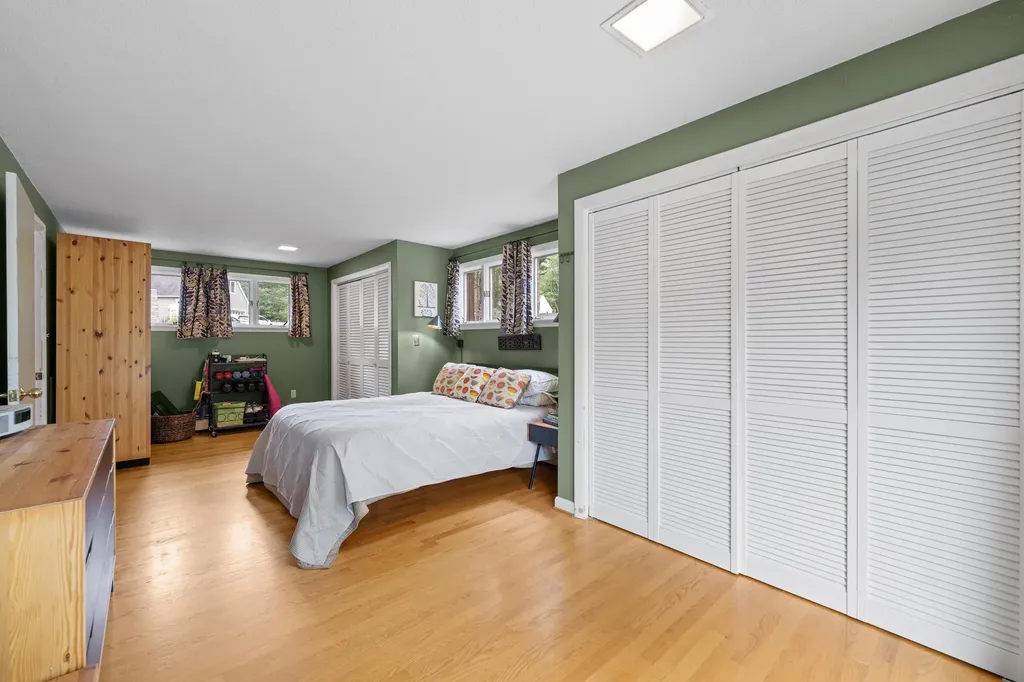 31 Upland Lane Yarmouth ME 04096