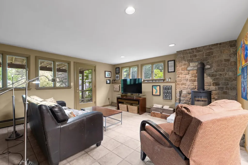 31 Upland Lane Yarmouth ME 04096